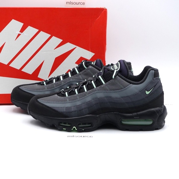 NEW Men's Nike Air Max 95 Sneaker HM0622-001 Black/Vapor Green/Anthracite